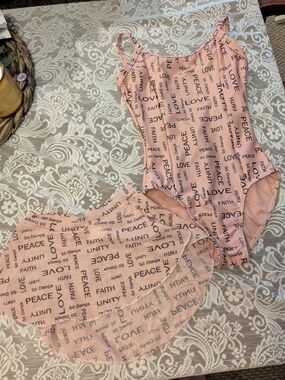 So Danca Girls Leotard And Skirt Set Size 6x/7